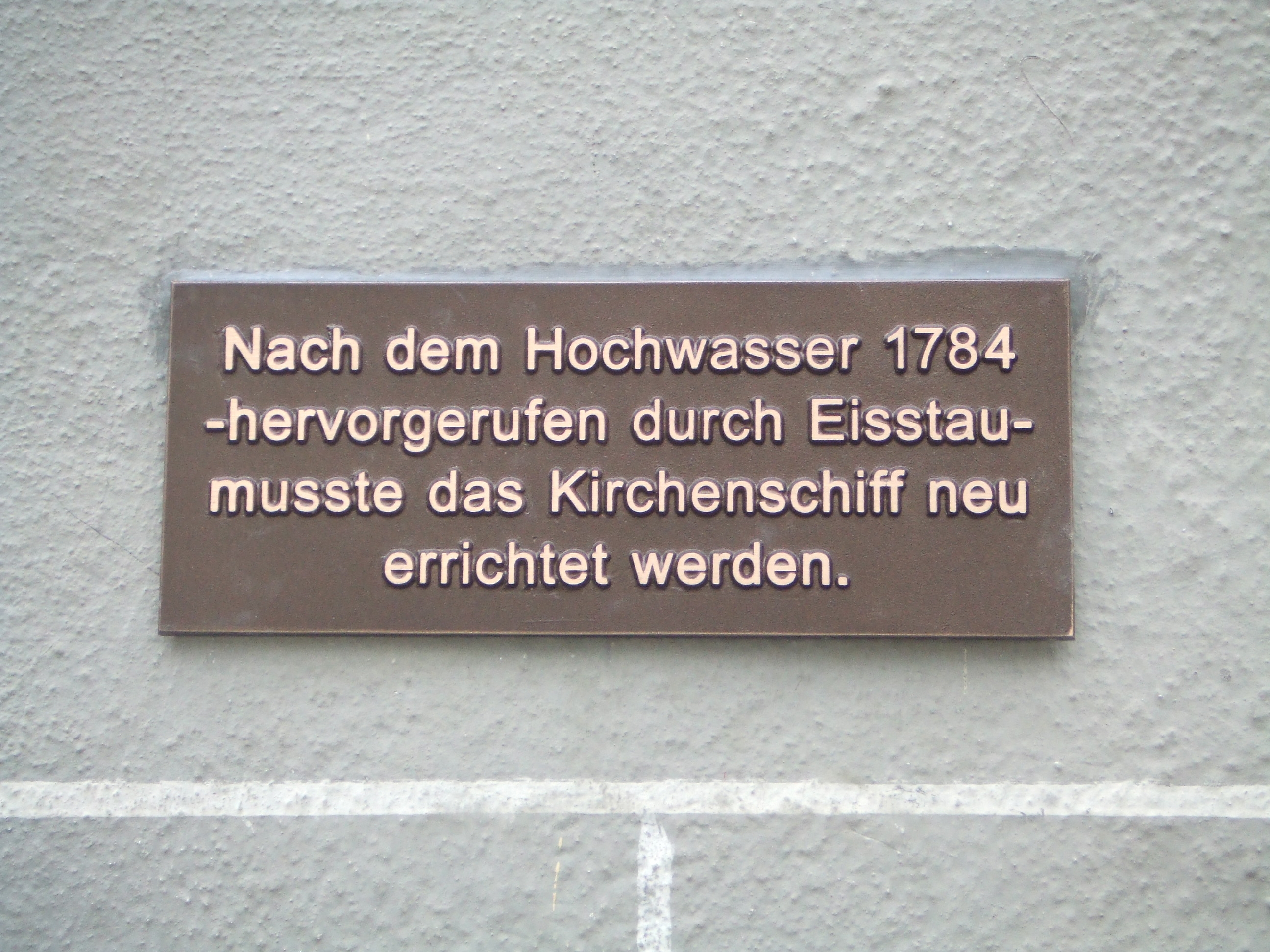 Hochwassermarke Kirche