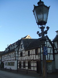 Hauptstraße Häuser Salz und Koll