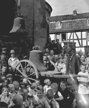 1917 - Glocken für den Krieg