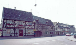 db_25_Gasthaus_Zur_Krone_bis_zur_Fahrstrasse_1976_HPT110_P0834