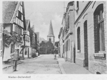 db_41_Hauptstrasse_von_der_Godesberger_Strasse_bis_zur_alten_Kirche__mit_Haus_Drach_vor_1911_HPTMTT_P2036